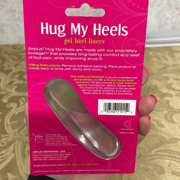 FREE with purchase Hug My Heels gel heel liners - Picture 2 of 2